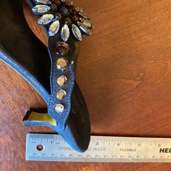 DONALD J PLINER Couture. Exquisitely Unique jeweled heeled sandals. Size 7N - Picture 2 of 5